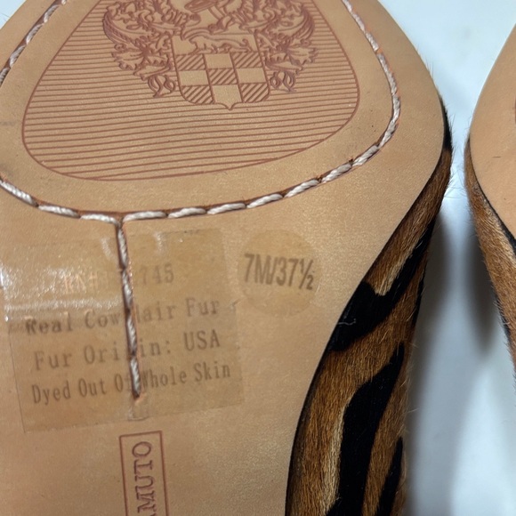 Vince Camuto Animal Print Block Heels - Picture 11 of 12